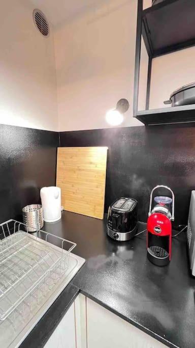 Logement Moderne Au Coeur Du Village Saint-Georges-de-Luzençon Zewnętrze zdjęcie