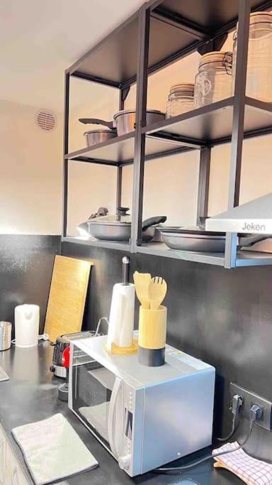 Logement Moderne Au Coeur Du Village Saint-Georges-de-Luzençon Zewnętrze zdjęcie